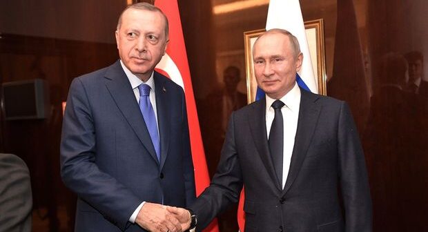 Putin: “Türkiyə Minsk qrupunun üzvü kimi Qarabağ münaqişəsinin həllinə töhfə verə bilər”