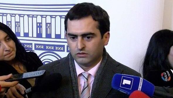 Azərbaycanlı hakerlər erməni naziri porno izləyərkən “yaxaladı” – FOTO