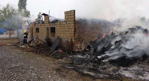 Ermənistan silahlı qüvvələrinin raket və artilleriya atəşləri mülki obyektlərdə yanğınlara səbəb olub – FOTO