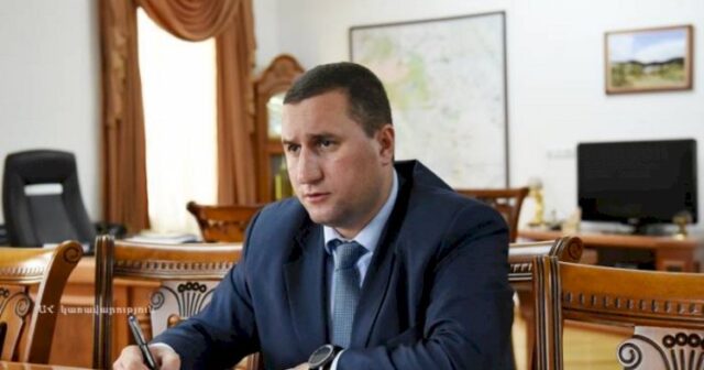 Ermənistan müdafiə nazirinin müavini istifa verdi
