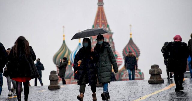 Rusiyada son sutkada 463 nəfər koronavirusdan ölüb