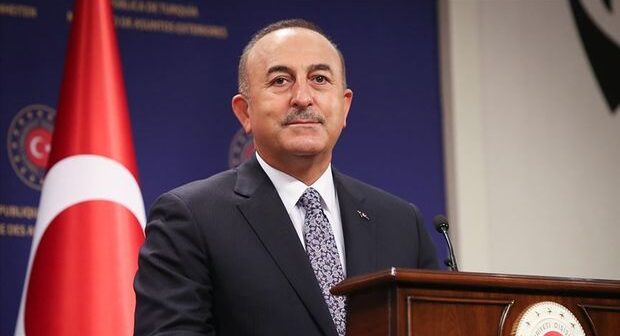 Mövlud Çavuşoğlu: “İki vətəndaşımız həyatlarını təhlükəyə ataraq Vyanada terroristlərə müdaxilə edib”