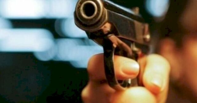 Bakıda komendant saatını pozan şəxsləri polis atəş açaraq saxladı