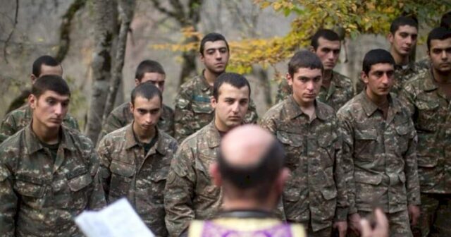 Ölüm qorxusu erməni əsgərlərin üzündən oxunur – Foto