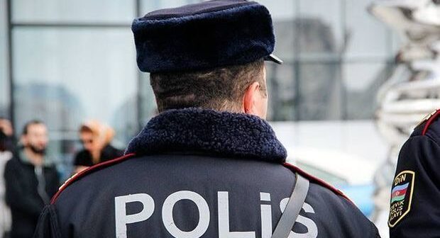 Azərbaycanda polislərə zor tətbiq edildi – RƏSMİ