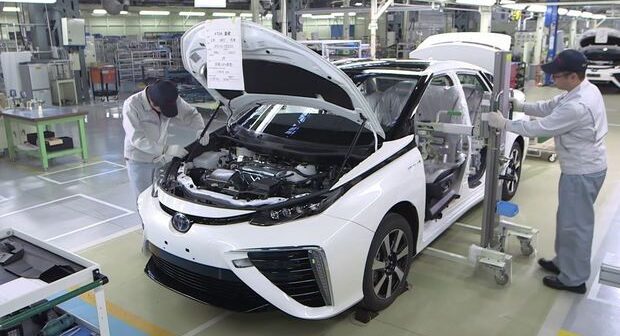 Yaponiyada “Toyota” zavodu yanır
