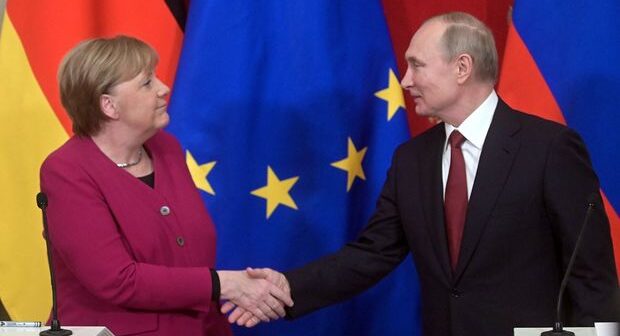 Putin və Merkel Qarabağdakı vəziyyəti müzakirə etdilər