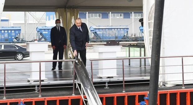 İlham Əliyev Sumqayıt Kimya Sənaye Parkında iki zavodun təməlini qoydu – FOTO/VİDEO