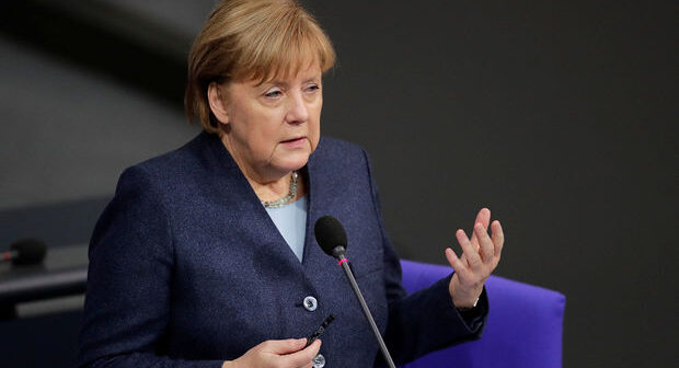 Merkel Belarusu yeni sanksiyalarla təhdid etdi