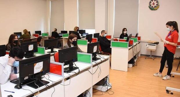 Direktor vəzifəsinə işə qəbul üzrə imtahan təxirə salındı