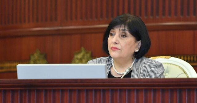 Sahibə Qafarova hərbçilərin maaşından DANIŞDI