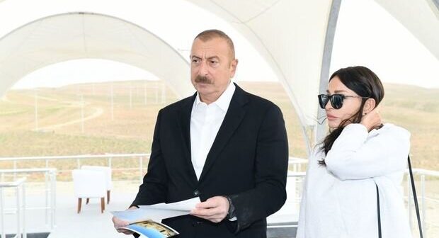 İlham Əliyev və xanımı təməlqoyma mərasimində – YENİLƏNİB + FOTO