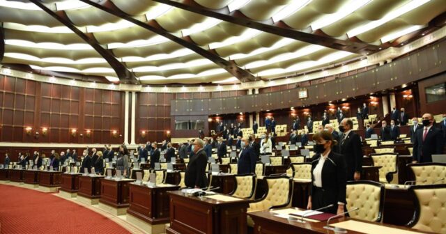 Bitərəflərin MSK-ya göndərəcəyi namizədlərin adları bəllidir – Deputatlar DANIŞDILAR