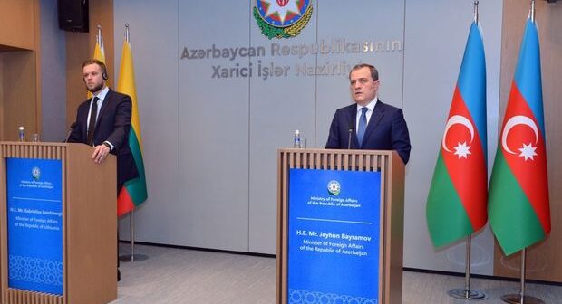 Azərbaycan və Litva XİN başçılarının geniş tərkibdə görüşü keçirilib – YENİLƏNİB + FOTO
