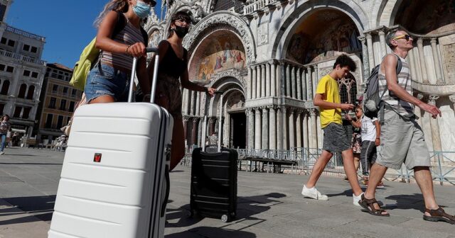 İtaliya sərhədlərini turistlər üçün açmağa hazırlaşır