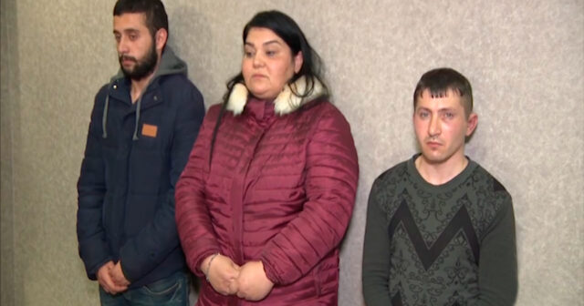 Özünü polis əməkdaşı kimi təqdim etdi: Dəhşətli cinayətlər törətdi – VİDEO