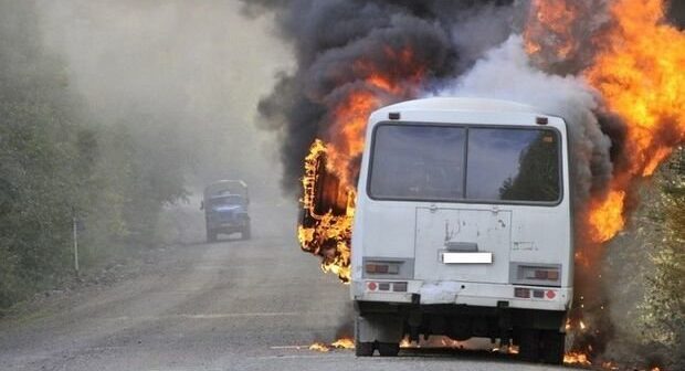 Şagirdləri Qubaya istirahətə aparan avtobus yandı – FOTO
