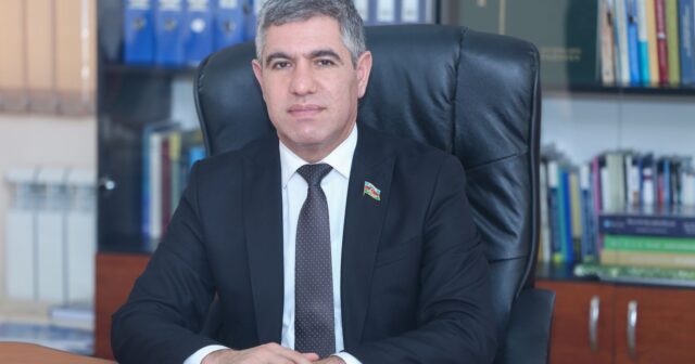 Dolların möhkəmlənməsi manata necə təsir edir? – Deputat rəyi