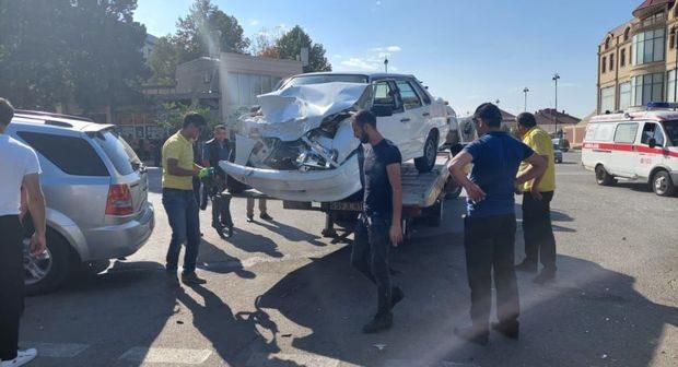 Gəncədə avtomobillər toqquşdu: Ölən və yaralananlar var – FOTO