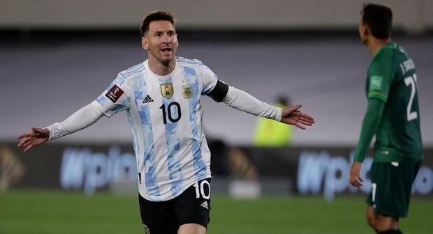 Messi het-trik edərək Pelenin rekordunu qırdı – VİDEO
