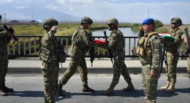 Azərbaycana göndərilən Türkiyə hərbçiləri “Ümid” körpüsündə qarşılandı – FOTO