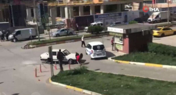 Avtomobili sürətlə mübahisə etdiyi qadının üzərinə sürdü – ANBAAN VİDEO
