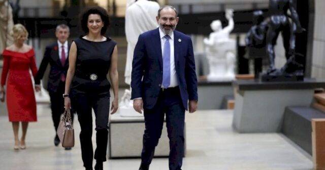 Vardanyan Annaya hər il yarım milyon dollar vəd etdi