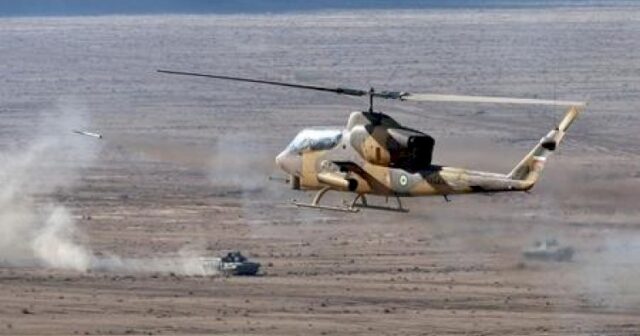 İran helikopteri hərbi təlimdə səhvən öz texnikasını vurdu