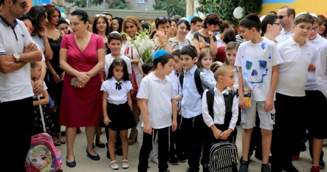 Gürcüstanda əyani tədris bərpa olundu