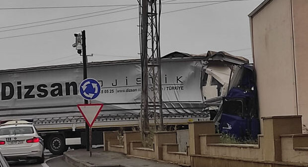 Bakıda TIR ağır qəza törətdi – YENİLƏNİB + VİDEO