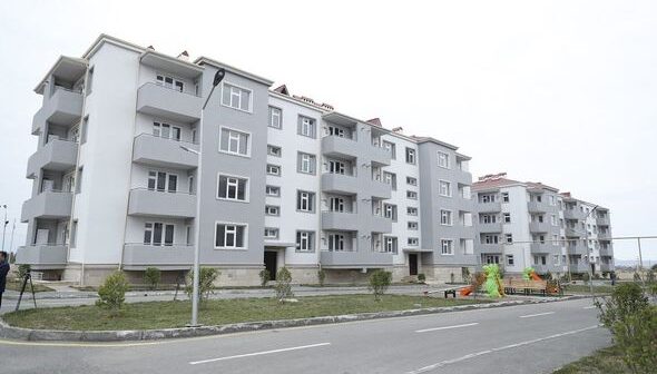 Şəhid ailələri və müharibə əlilləri üçün yeni yaşayış kompleksinin açılışı oldu – FOTO