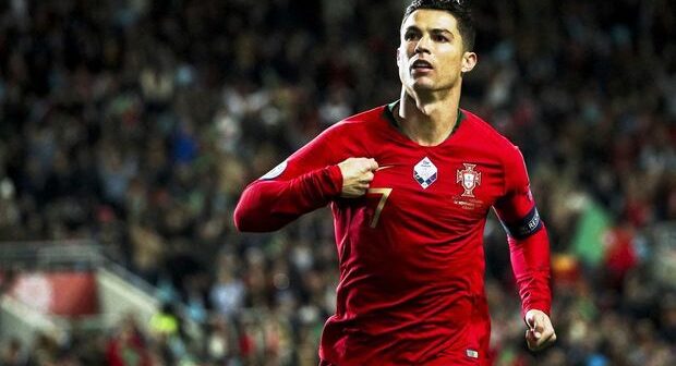 Ronaldu dünya rekordunu yenilədi