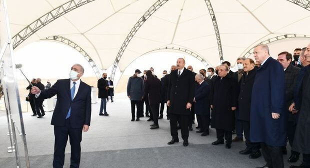 Prezidentlər Şuşaya çəkilən yolda tikinti işləri ilə tanış olublar – FOTO
