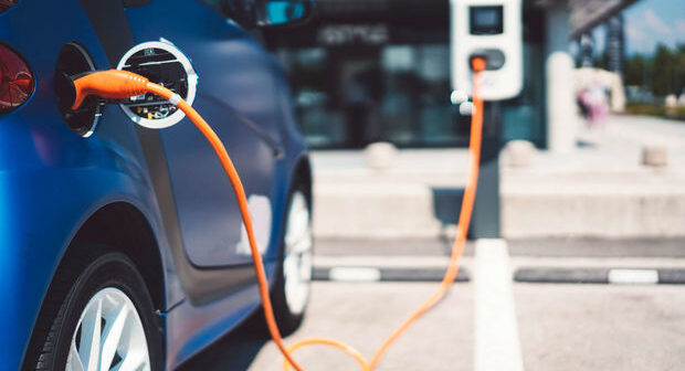 Elektrik və hibrid avtomobillərin vergidən azad olunması təklifi birinci oxunuşdan keçdi