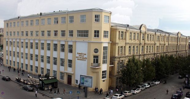 Bakıda universitetdə tüstüləmə: Tələbələr təxliyə edildi