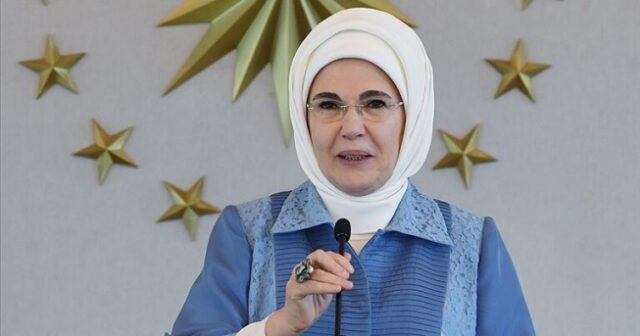 Türkiyənin birinci xanımı Azərbaycan xalqını təbrik etdi – FOTO