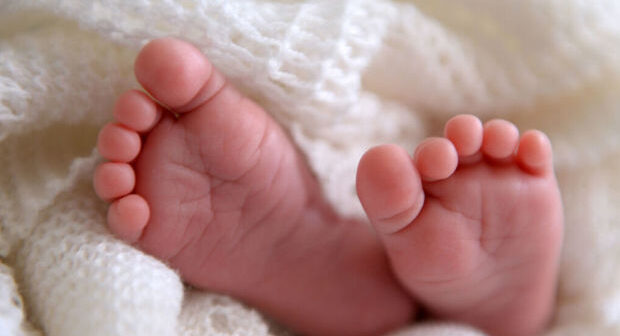 11 yaşlı uşağın dünyaya gətirdiyi körpəsi öldü