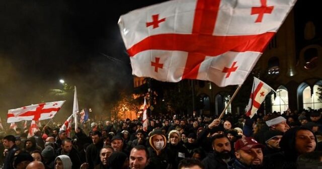 Gürcüstanda Qərb-Rusiya savaşı: “Rəngli inqilablar” qayıdır?