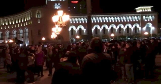 Paşinyanın istefası tələb olundu – Mitinq