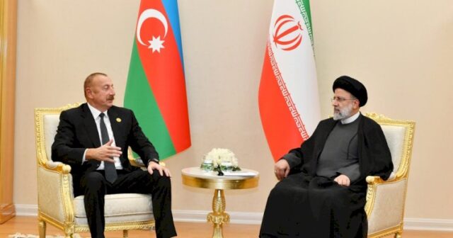 İlham Əliyev İranın dövlət başçısı ilə görüşdü – Fotolar