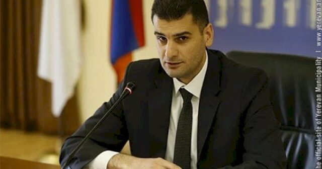 Paşinyana qarşı çıxan meri işdən çıxardılar