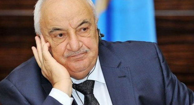 Abid Şərifov: “Bacım qızının başına daş düşsün”