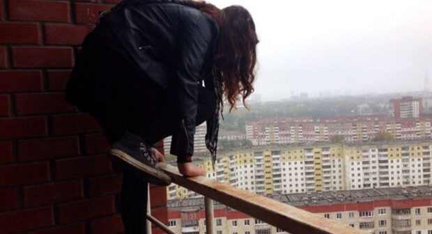 Bakıda 13 yaşlı şagirdin intiharının PƏRDƏARXASI