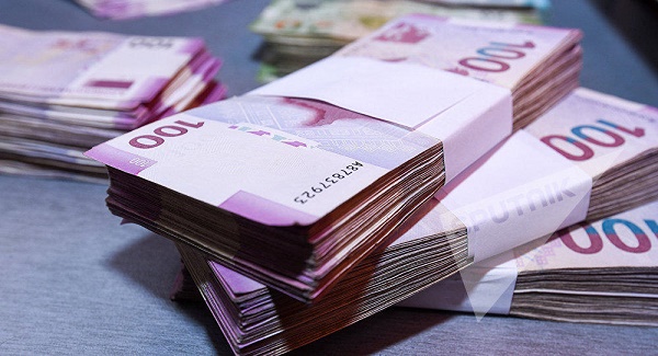 Bakıda 24 yaşlı qız ərəbə qarşı 277 minlik dələduzluq etdi