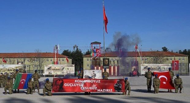 Azərbaycan hərbçilərinin növbəti qrupu Türkiyədə komando kursunu bitirib – FOTO