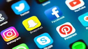 “Facebook”, “YouTube”, “Instagram”, “TikTok”… Azərbaycanda hansı qadağalar ola bilər?