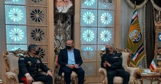 Zakir Həsənov İranın Baş Qərargah rəisi ilə görüşüb