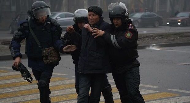 Qazaxıstanda toqquşmalar: Yeddi nəfər reanimasiyaya yerləşdirilib