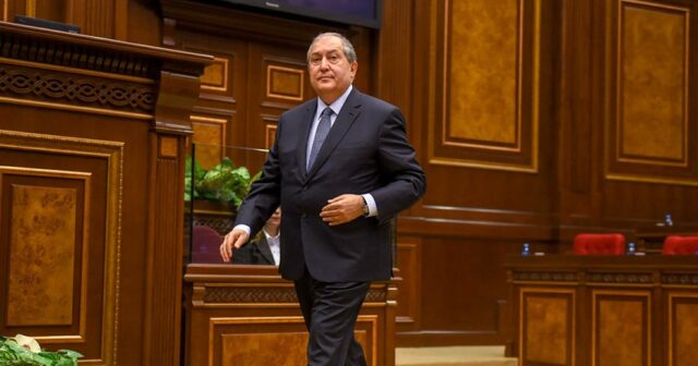 Ermənistanda nə baş verir? – Prezident istefasının səbəblərini açıqladı