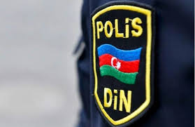 Yeni ilin ilk gecəsi Bakıda DAVA: İçkili şəxs polisin poqonunu cırdı